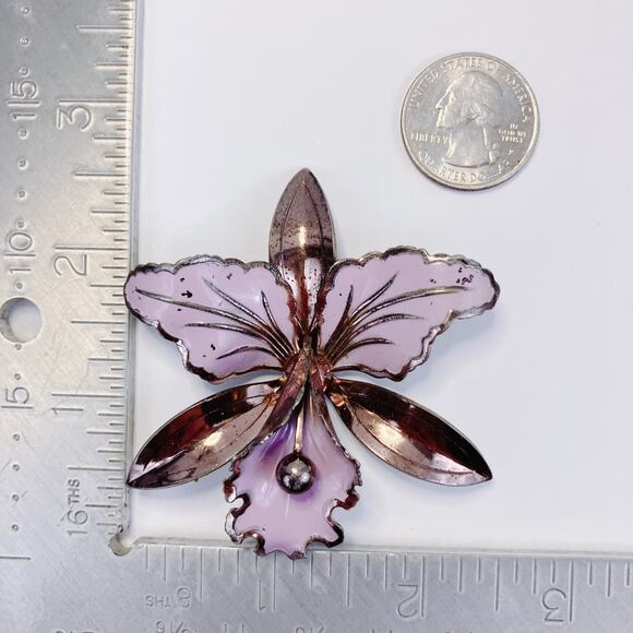Vintage Large Enamel Tropical Flower Brooch Mid Century Purple Metal Orchid Pin - Picture 10 of 10